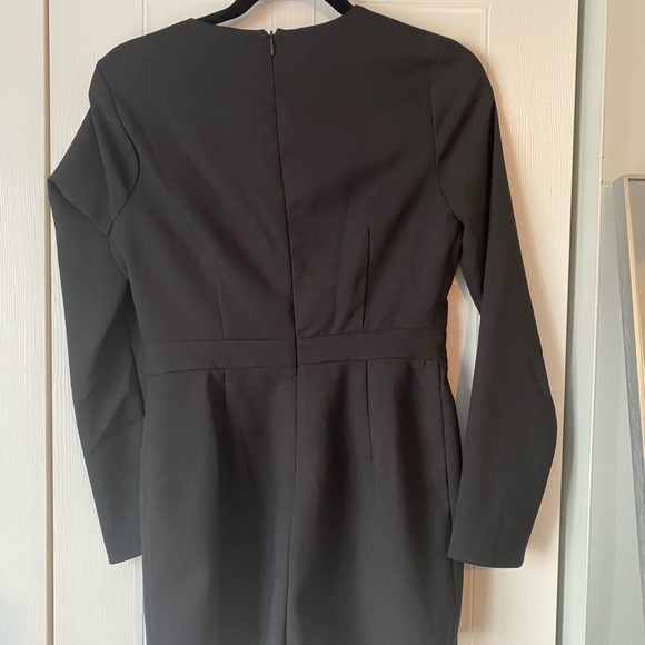 ✨ Silence + Noise Deep-V Long-sleeve Romper | Small - Picture 8 of 10